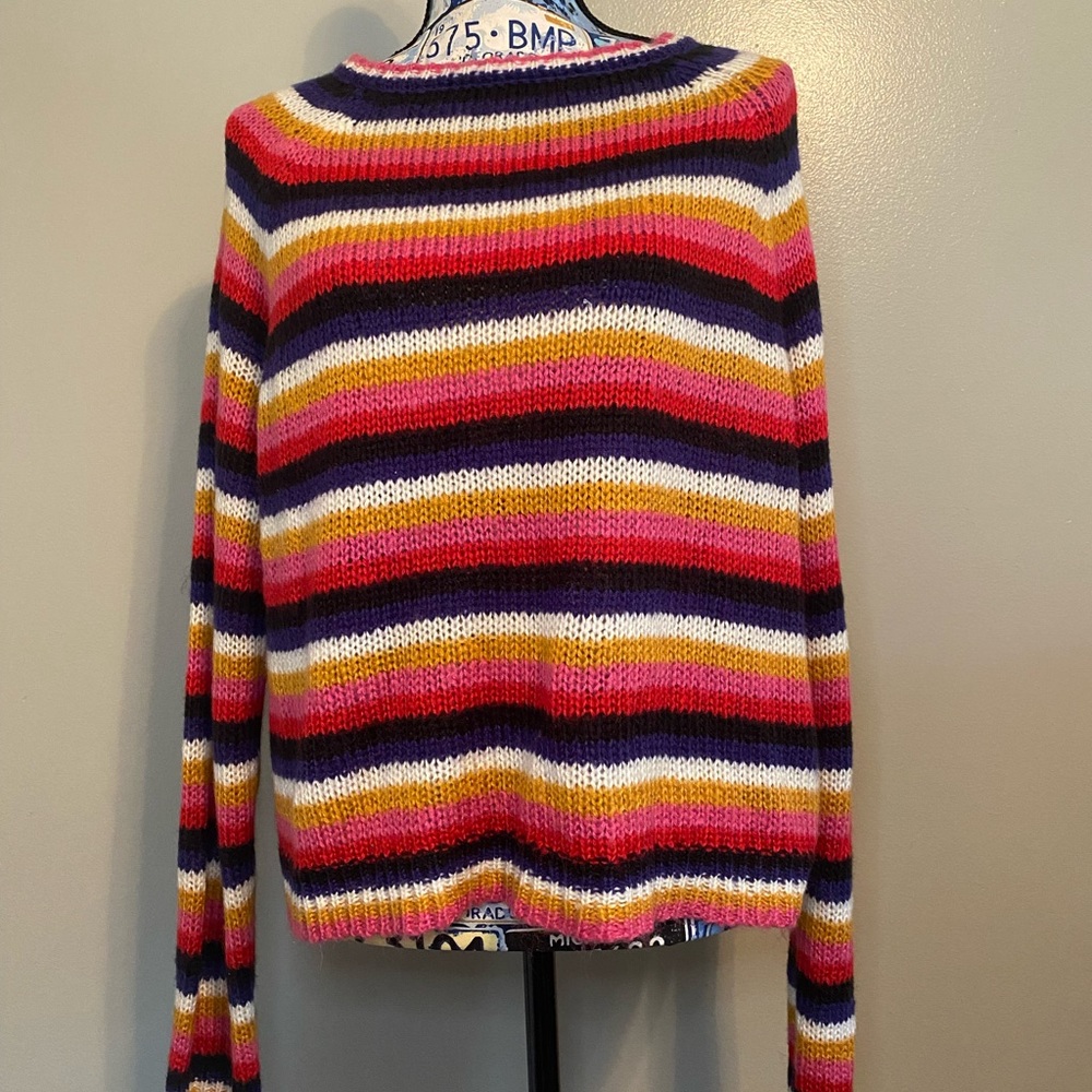Knit sweater